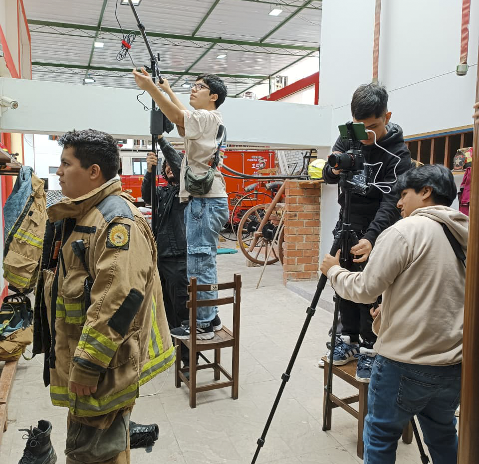 Equipo Utama - Detrás de Cámaras 1